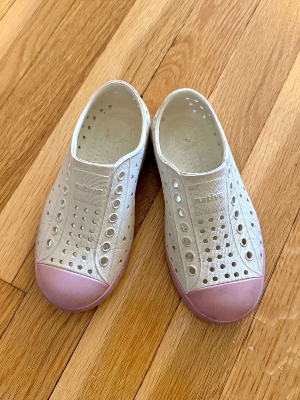 Native Kids Slip-On Water Shoes in White and Pink